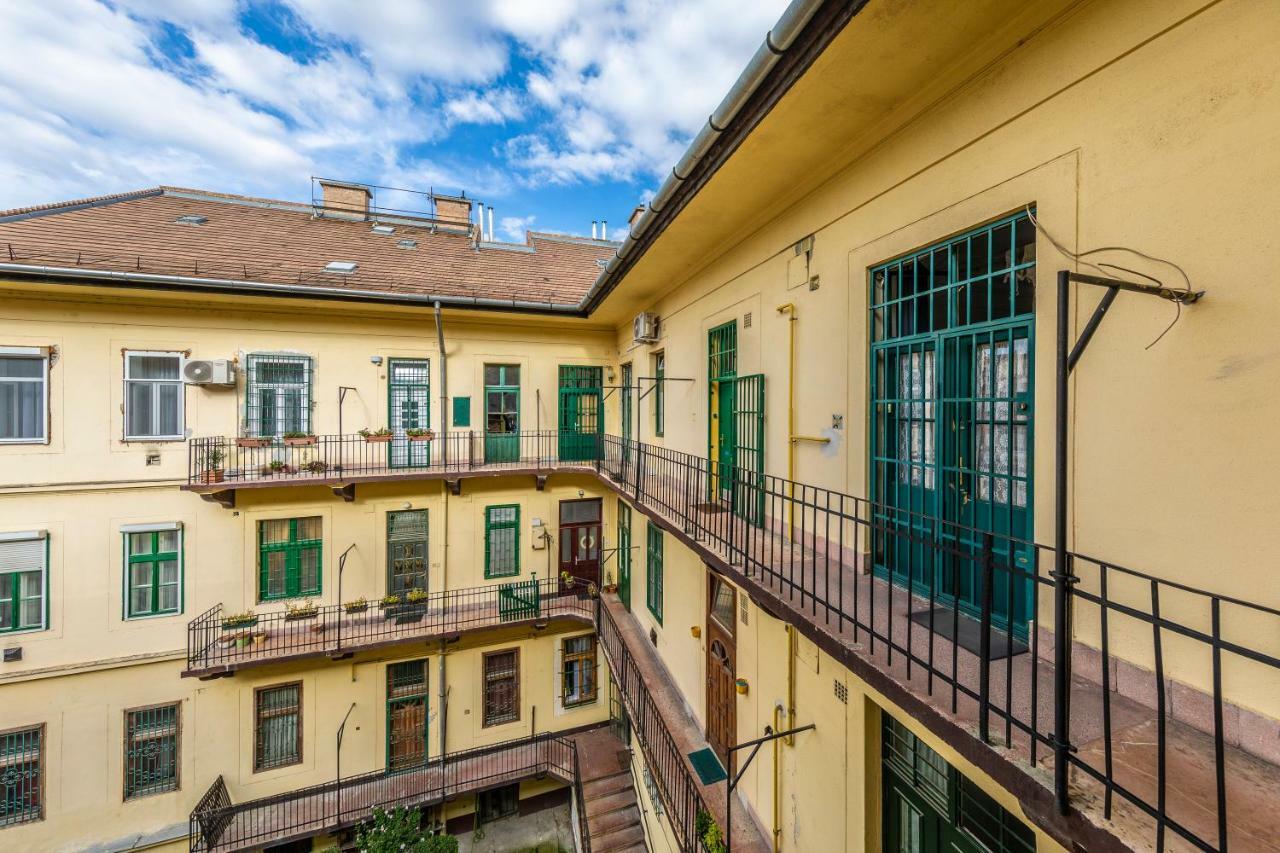French Touch Apartment With Free Parking — Fotók 1